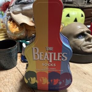 THE BEATLES Collectible GUITAR Tin Tote Lunchbox - (No Socks - Tin Only)  11"x3"